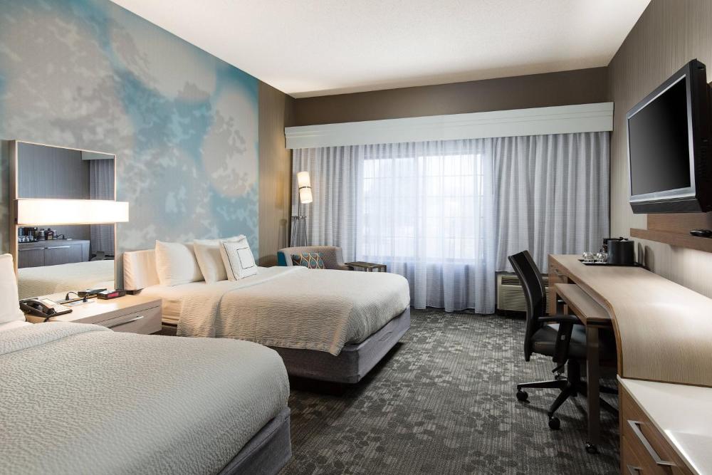 Queen Room with Two Queen Beds interior
